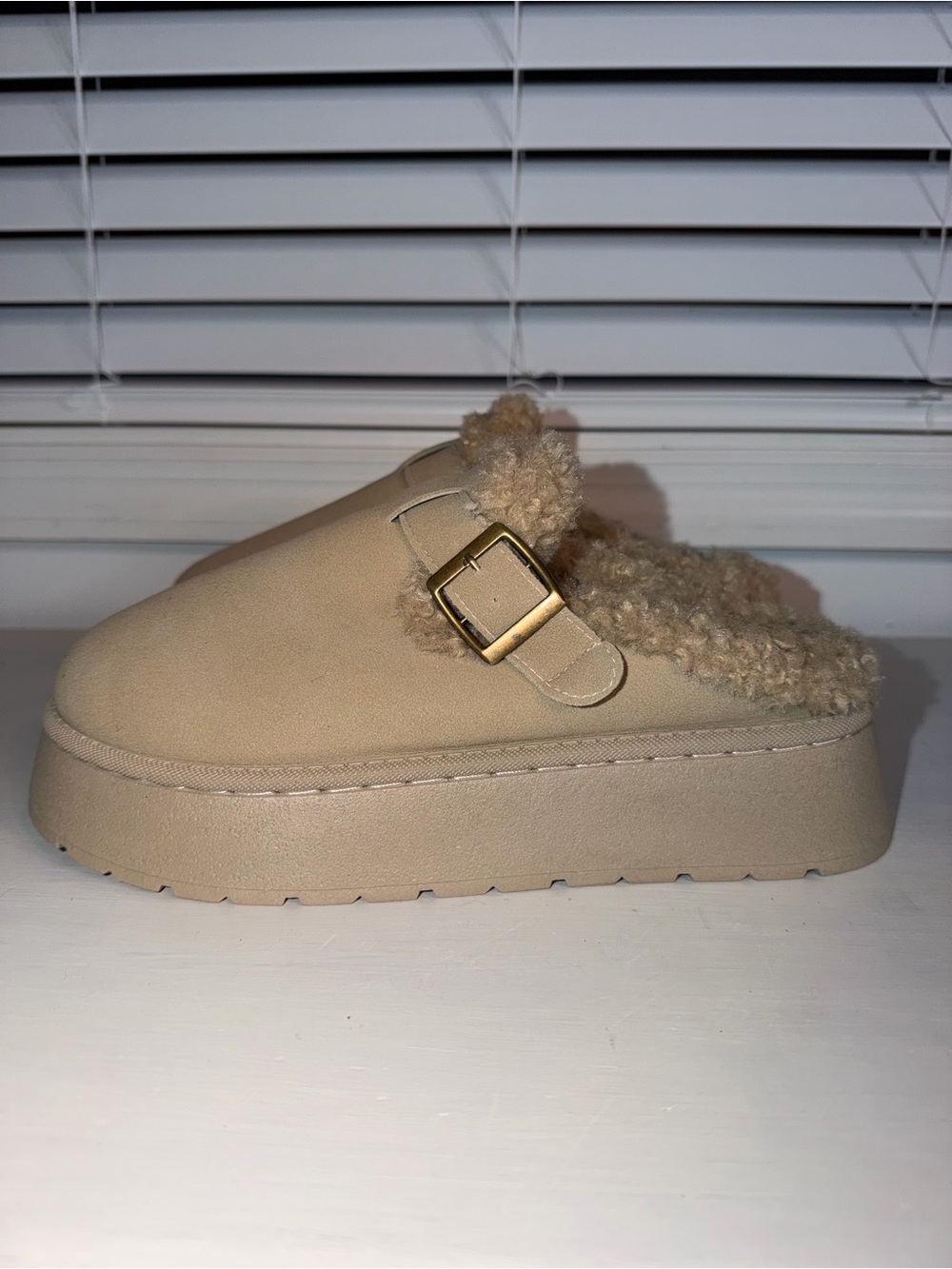 Women’s Suede Faux Fur Lined Platform Boots Slip On Tan Beige 40 mules size 9.5